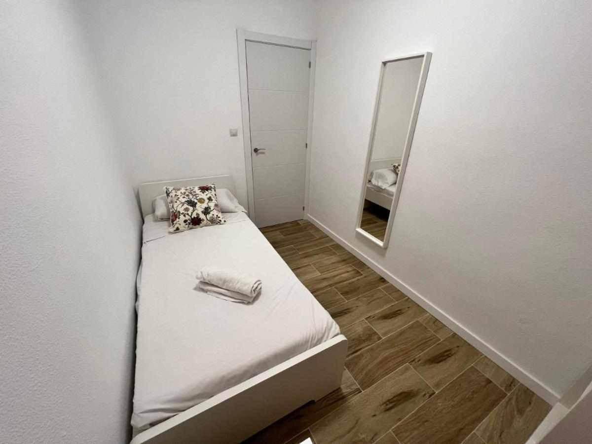 Apartamenticos Libertad I Zaragoza Exteriör bild