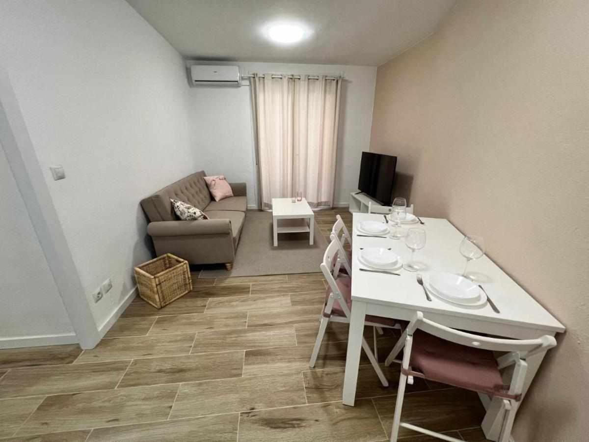 Apartamenticos Libertad I Zaragoza Exteriör bild