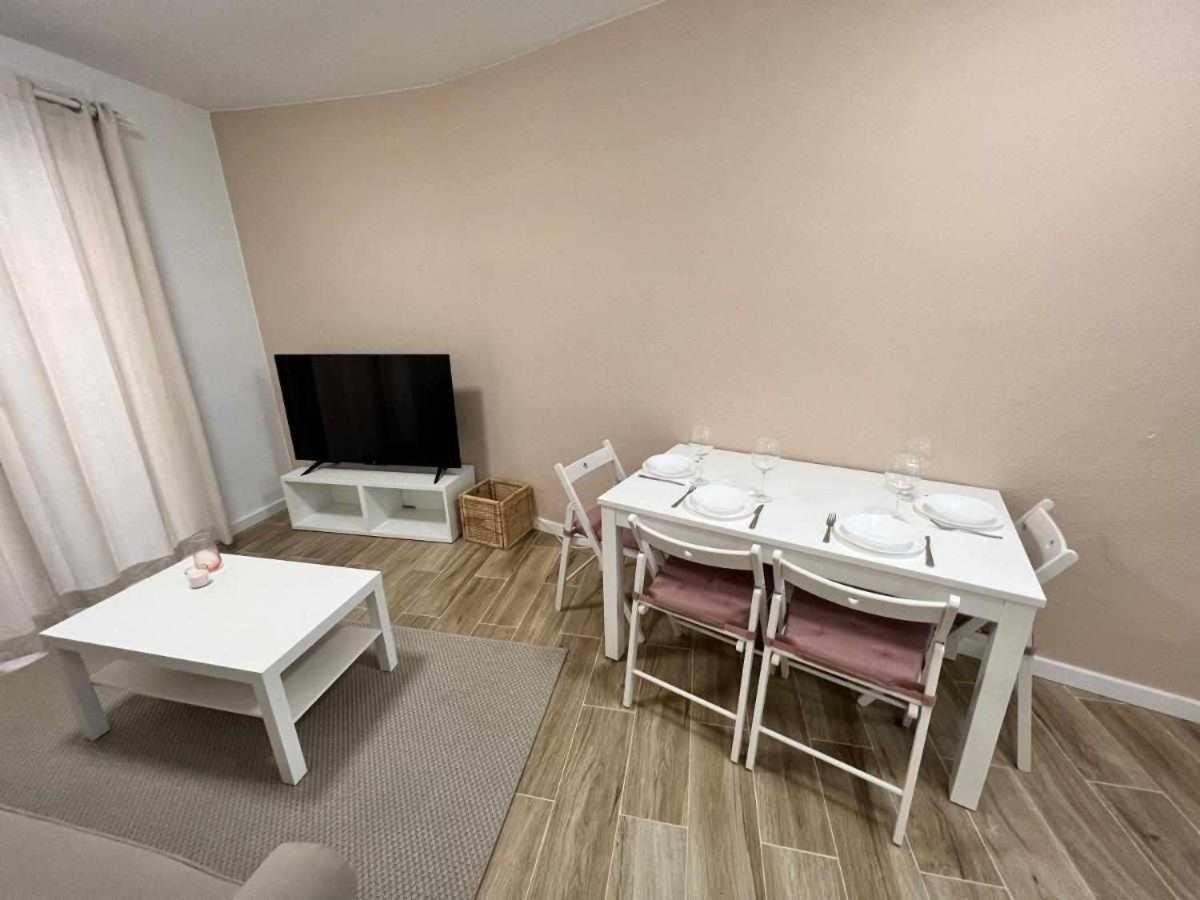 Apartamenticos Libertad I Zaragoza Exteriör bild
