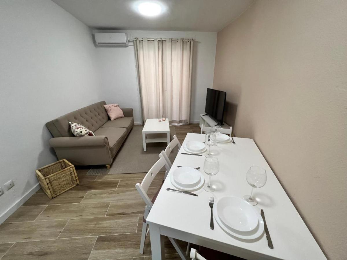 Apartamenticos Libertad I Zaragoza Exteriör bild
